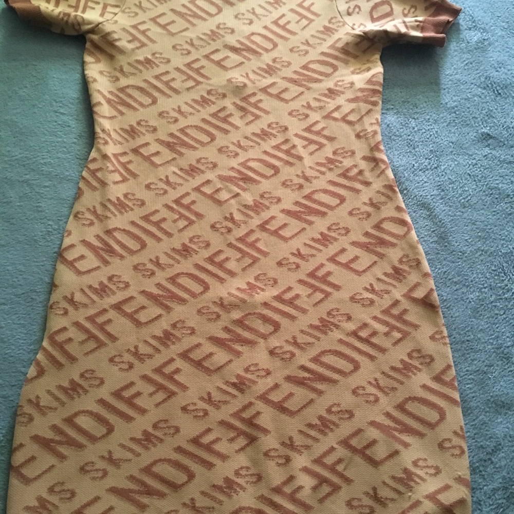 Skims Beige & Tan Logo Zip-Front Midi Dress - Picture 2 of 5